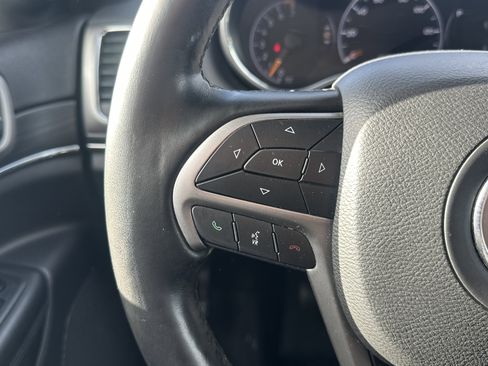 Used 2020 Jeep Grand Cherokee Limited w/ Luxury Group II image 33