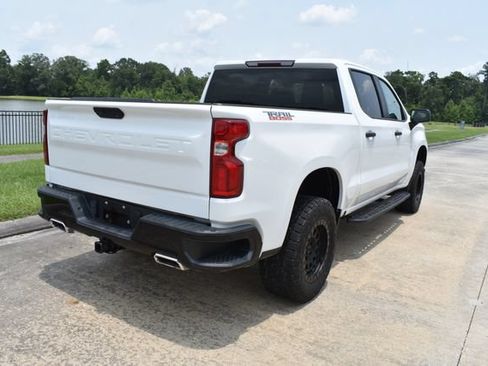 Used 2019 Chevrolet Silverado 1500 Custom Trail Boss w/ Custom Convenience Package AWD/4WD image 8