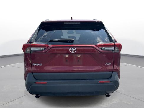Used 2019 Toyota RAV4 XLE FWD image 7