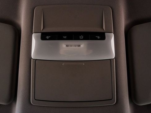 Used 2023 Nissan Rogue S image 25