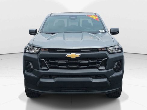 Used 2024 Chevrolet Colorado W/T image 7