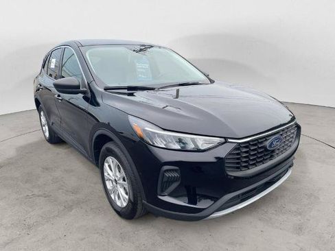 Certified 2023 Ford Escape Active AWD/4WD image 3
