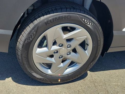 New 2027 Hyundai Kona SE FWD image 28