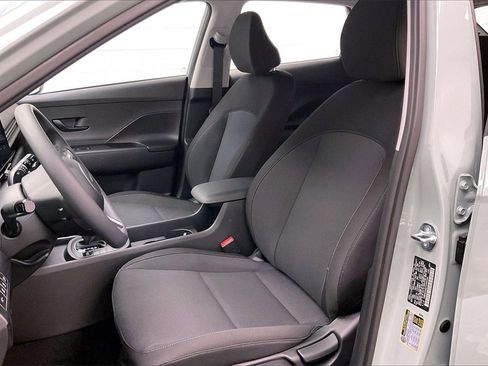 New 2026 Hyundai Kona SE image 9