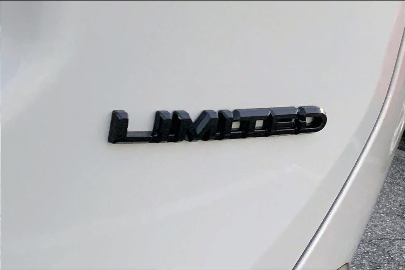 Used 2026 Toyota RAV4 Limited AWD/4WD image 9