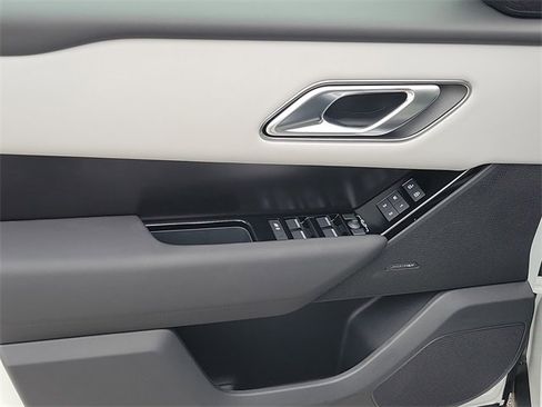 New 2026 Land Rover Range Rover Velar Dynamic SE image 24