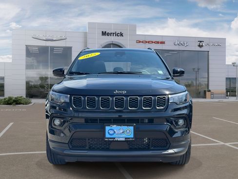 Used 2025 Jeep Compass Limited w/ Sun & Sound Group AWD/4WD image 3
