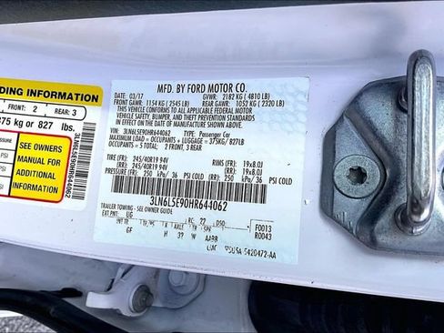 Used 2017 Lincoln MKZ Reserve w/ Luxury Package FWD image 18