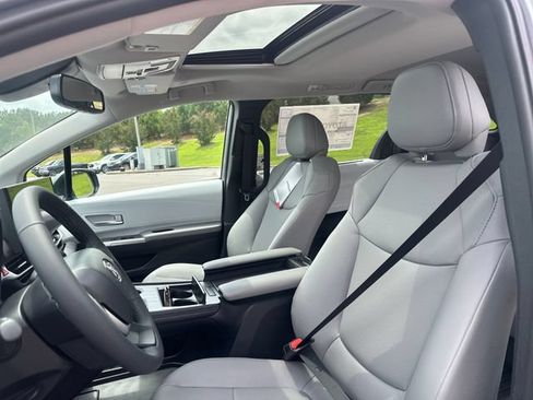 New 2026 Toyota Sienna XLE FWD image 16