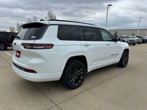 New 2026 Jeep Grand Cherokee L Limited AWD/4WD image 7