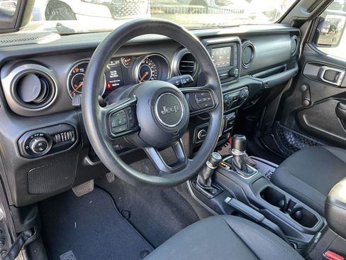 Certified 2021 Jeep Gladiator Sport image 13