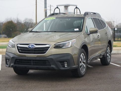 Used 2020 Subaru Outback Premium image 2