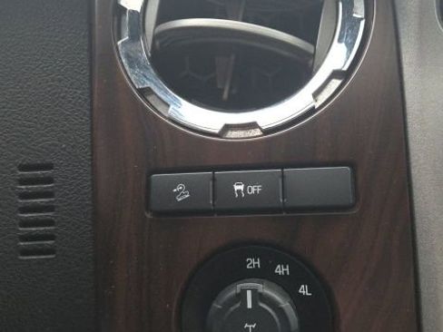 Used 2015 Ford F350 Lariat w/ Lariat Ultimate Package image 28