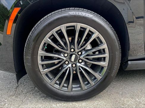 Certified 2025 Cadillac Escalade Sport Platinum AWD/4WD image 9