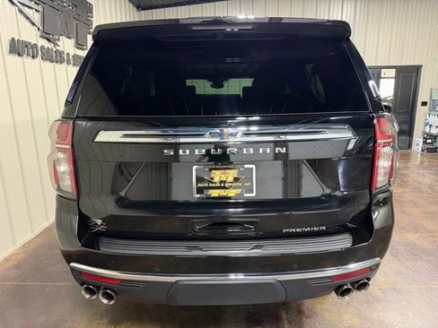Used 2023 Chevrolet Suburban Premier w/ Advanced Technology Package AWD/4WD image 9
