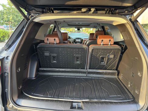 Used 2018 Chevrolet Traverse High Country w/ LPO, Cargo Package AWD/4WD image 69