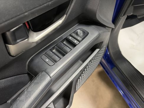 Used 2024 Toyota Tacoma TRD Off-Road image 23