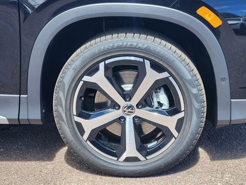 New 2026 Volkswagen Tiguan SE AWD/4WD image 30