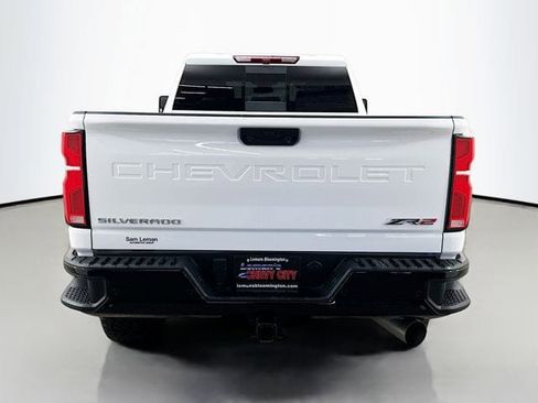 Used 2024 Chevrolet Silverado 2500 ZR2 image 9