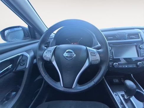 Used 2014 Nissan Altima 2.5 SV w/ Convenience Package FWD image 12