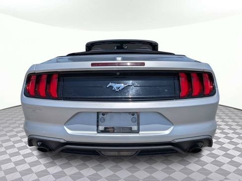 Used 2019 Ford Mustang Convertible RWD image 5