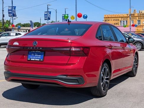 Used 2025 Volkswagen Jetta Sport FWD image 4