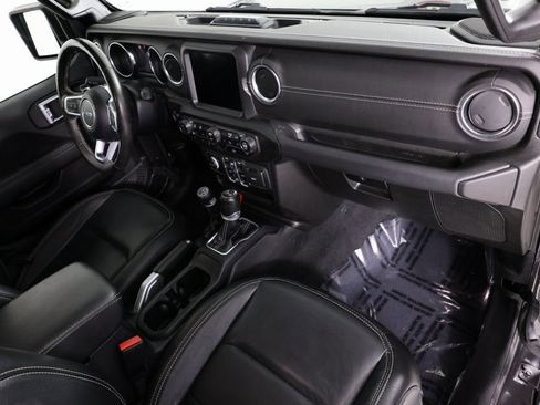 Used 2022 Jeep Wrangler Unlimited Sahara w/ Cold Weather Group image 29