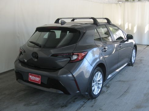 Used 2024 Toyota Corolla SE image 6