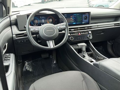 Used 2025 Hyundai Tucson SEL FWD image 18