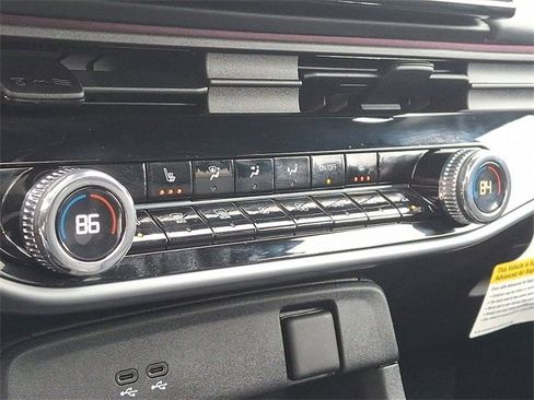 Used 2024 Honda Prologue Touring image 17