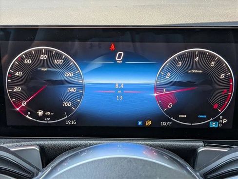 New 2026 Mercedes-Benz GLB 250 4MATIC image 11