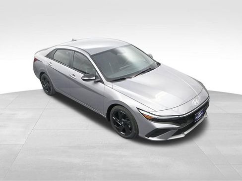 Certified 2026 Hyundai Elantra Sport FWD image 22