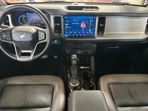 Used 2024 Ford Bronco Outer Banks AWD/4WD image 16