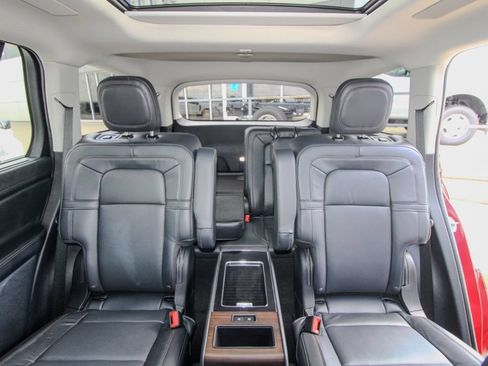 Used 2025 Lincoln Aviator Reserve w/ Equipment Group 201A AWD/4WD image 9