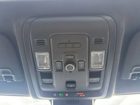 Used 2023 GMC Yukon XL AT4 AWD/4WD image 29