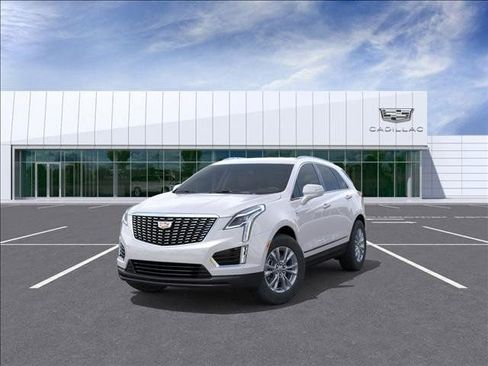 New 2025 Cadillac XT5 Luxury image 8