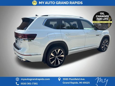Used 2024 Volkswagen Atlas SEL Premium R-Line AWD/4WD image 7