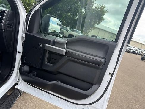 Used 2015 Ford F150 XLT w/ Equipment Group 301A Mid AWD/4WD image 14