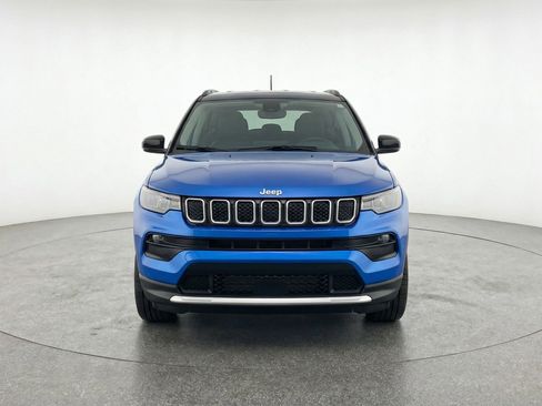 Used 2025 Jeep Compass Limited image 2
