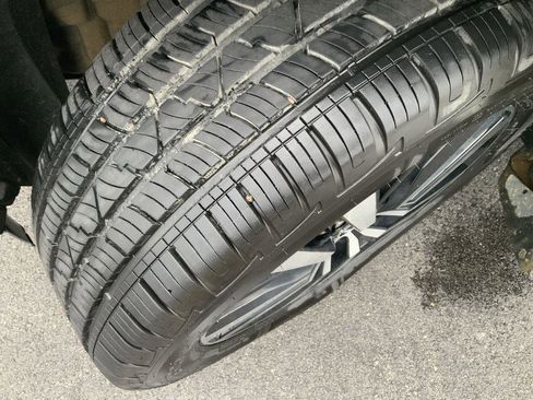 Used 2023 Nissan Pathfinder Platinum image 21