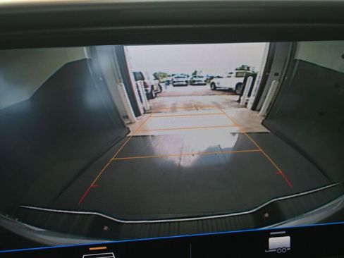 Used 2021 Chevrolet Colorado LT RWD image 11