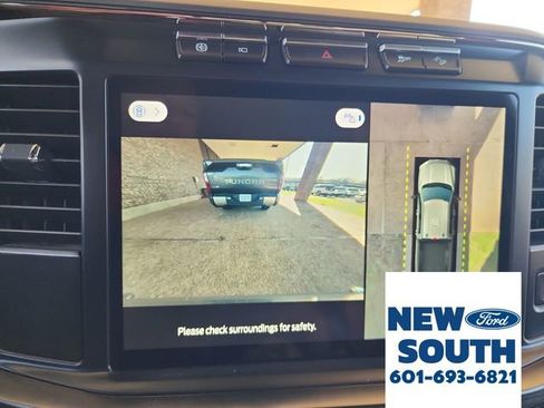 Used 2023 Ford F350 Lariat w/ Chrome Package image 23