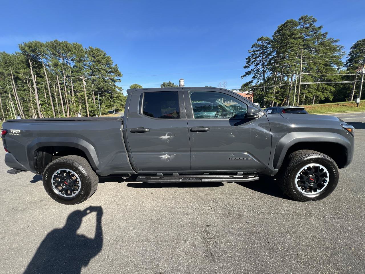 Used 2024 Toyota Tacoma TRD Off-Road AWD/4WD image 6