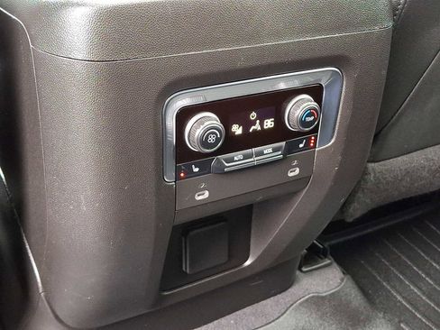 Used 2022 Chevrolet Tahoe Z71 w/ Luxury Package image 13