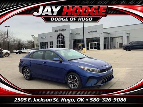 Used 2023 Kia Forte LXS image 1