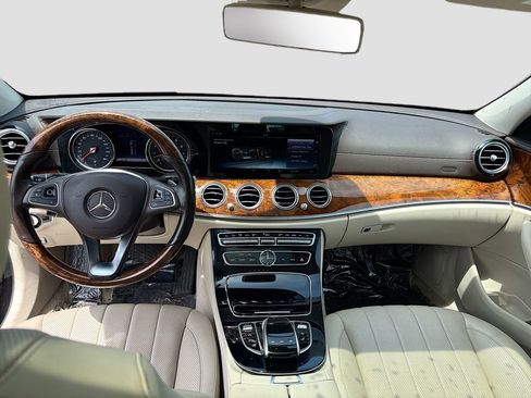 Used 2018 Mercedes-Benz E 400 4MATIC Wagon image 43