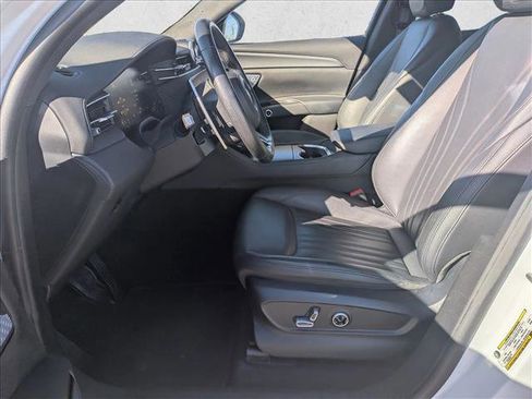 Used 2024 Maserati Grecale GT image 16