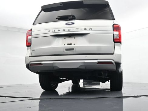 Used 2023 Ford Expedition XLT AWD/4WD image 33