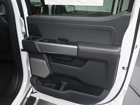 New 2025 Ford F150 Lariat w/ FX4 Off-Road Package image 13