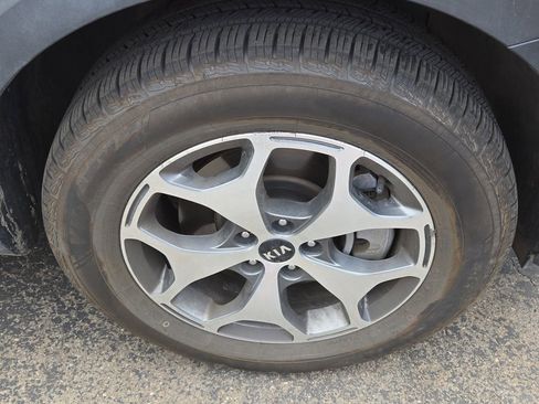 Used 2020 Kia Telluride EX w/ Towing Package image 3